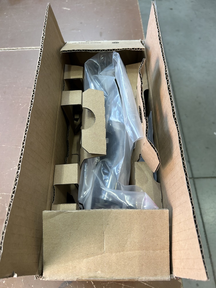 Kyocera DV-560 magenta Developer Unit (302HN93042) poškozený obal