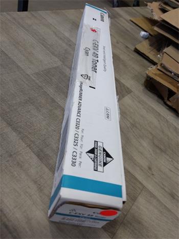 Canon Toner C-EXV49 cyan (8525B002) poškozený obal