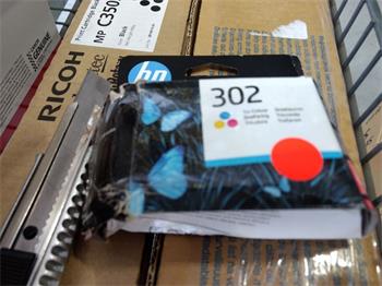 HP ink F6U65AE No.302 Tri-color standard poškozený obal