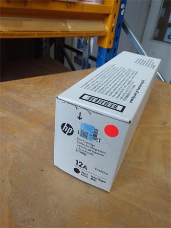 HP Q2612A Toner Cartridge black poškozený obal - exp 2018/04