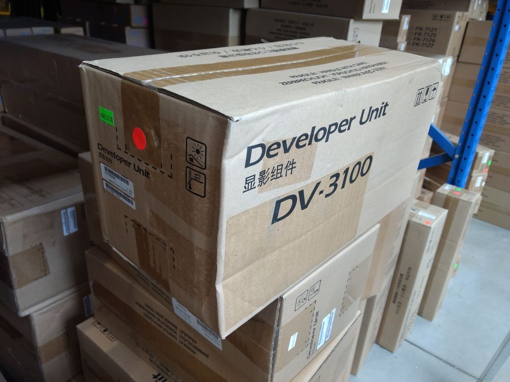 Kyocera DV-3100 Developer Unit (302LV93080) poškozený obal