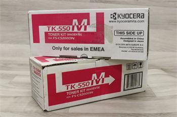 Kyocera Toner TK-550M Magenta (1T02HMBEU0) poškozený obal
