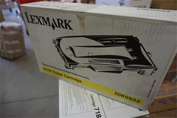 Lexmark Toner Cartridge 20K0502 yellow (3000K) poškozený obal