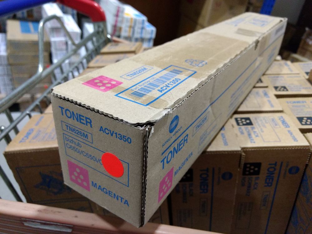 Minolta Toner TN626M/TN626FM magenta (ACV1350, ACV135A) poškozený obal
