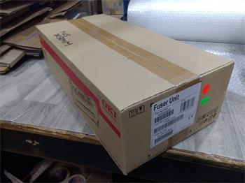 OKI Fuser Unit C8600 poškozený obal