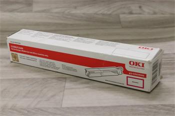OKI Toner Cartridge C3300/3400 magenta (43459406) na 1.000K poškozený obal