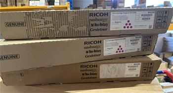 Ricoh Toner IM C6000 Magenta (842285) poškozený obal