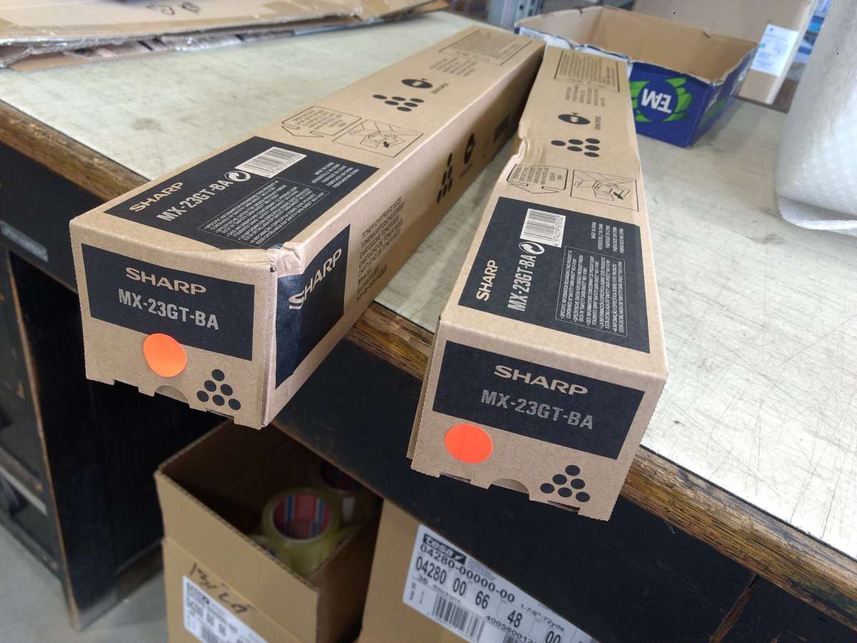 Sharp Toner MX-23GTBA black EOL poškozený obal
