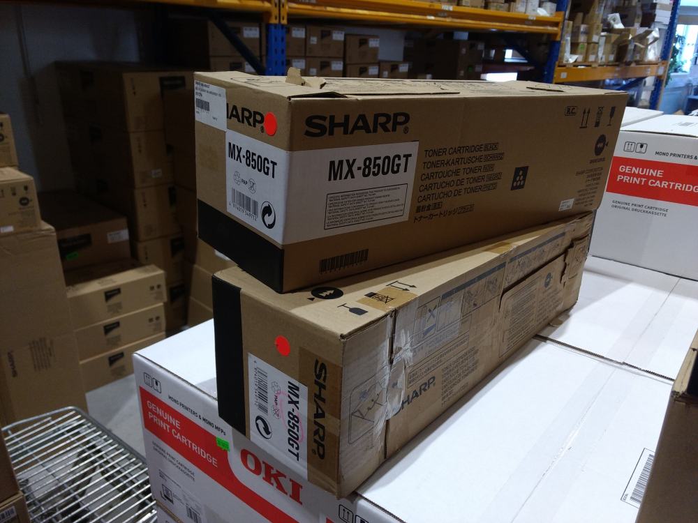 Sharp Toner MX-850GT poškozený obal EOL