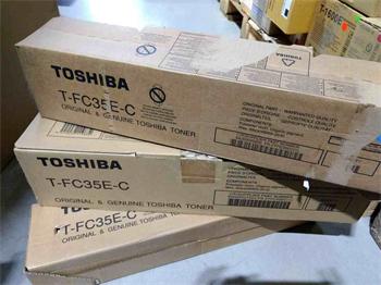 Toshiba Toner T-FC35EC Cyan poškozený obal