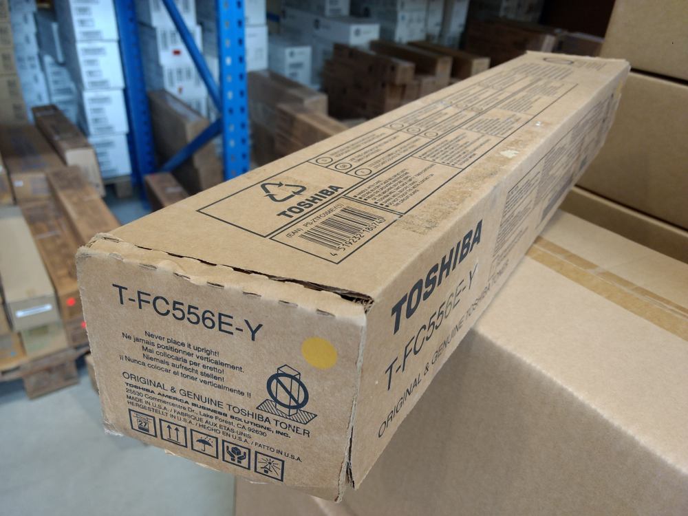 Toshiba Toner T-FC556EY Yellow (6AK00000362) (6AK00000461) poškozený obal